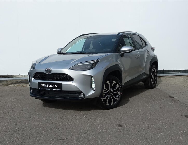Toyota Yaris Cross CUV 1,5 l 68 kw