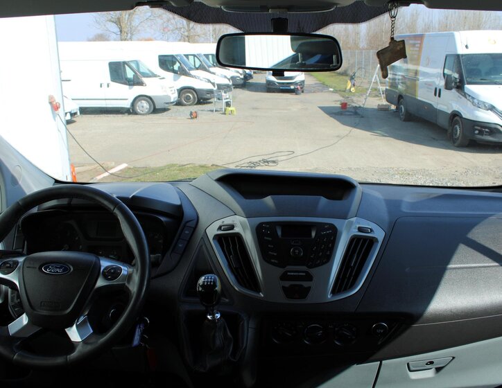 Ford Transit Custom Užitková 2,2 l 74 kw
