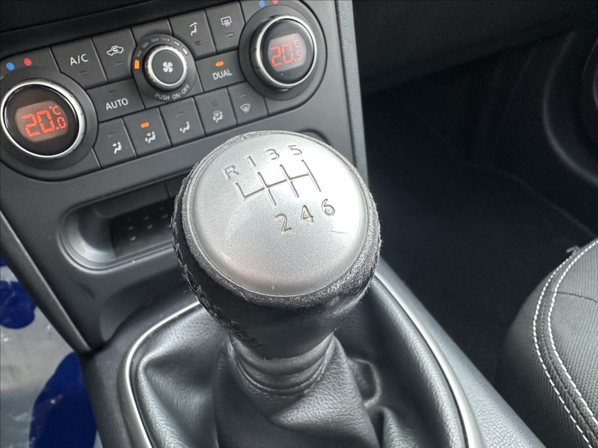 Nissan Qashqai Hatchback 2,0 l 104 kw