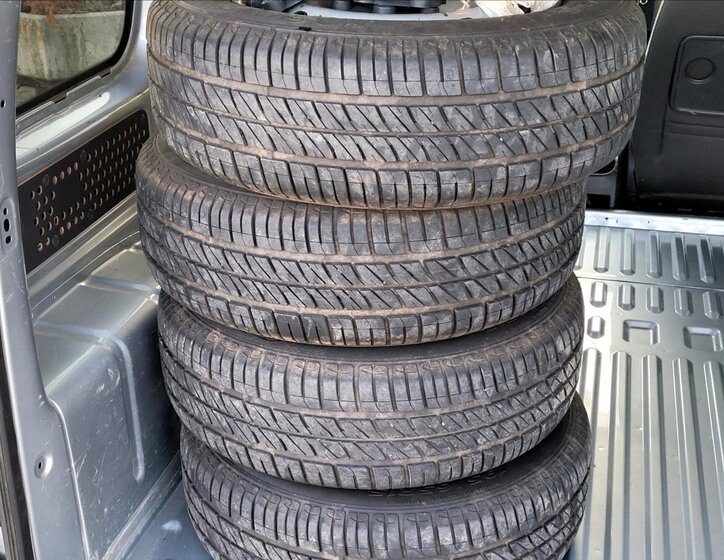 Volkswagen Caddy Skříň 1,6 l 75 kw