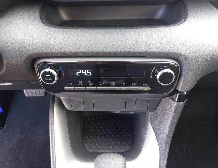 Toyota Yaris Hatchback 1,5 l 68 kw