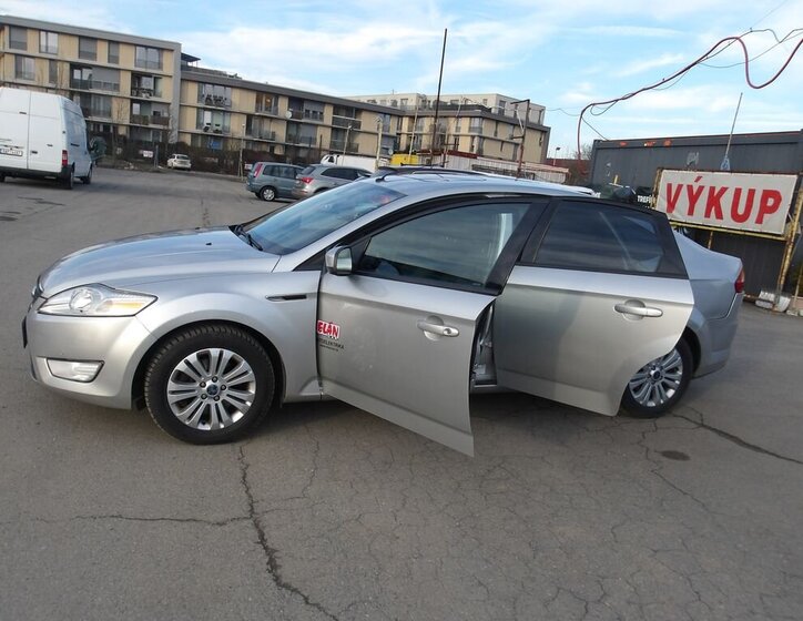 Ford Mondeo Hatchback 2,0 l 103 kw