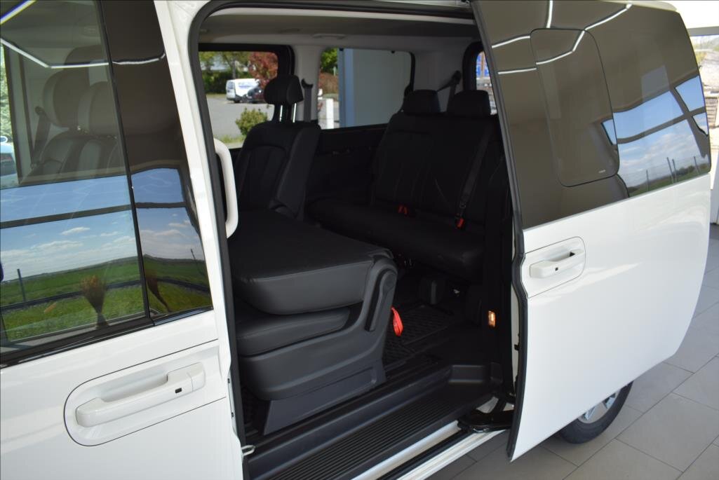 Hyundai Staria MPV 2,2 l 130 kw