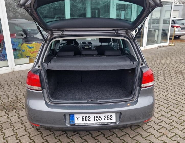 Volkswagen Golf 9