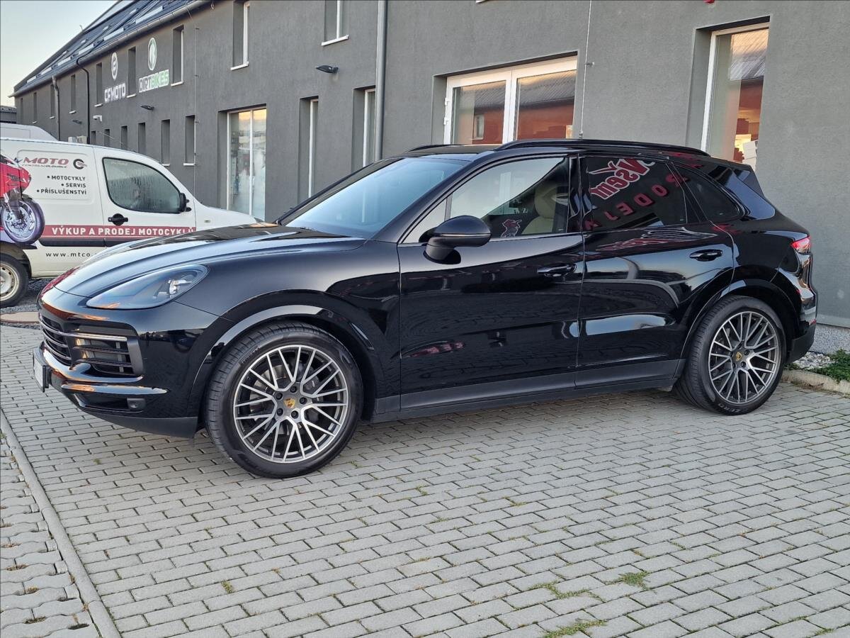 Porsche Cayenne SUV 3,0 l 250 kw