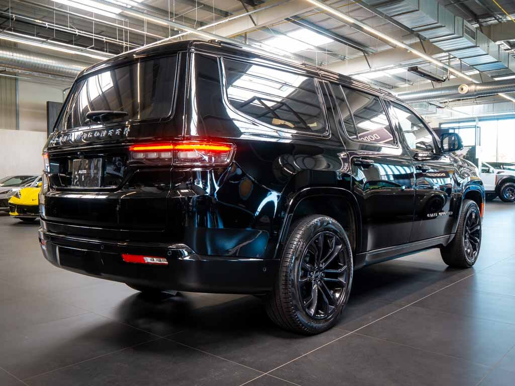 Jeep Grand Wagoneer SUV 6,4 l 351 kw