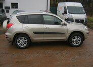 Toyota RAV4 Kombi 2,0 l 112 kw