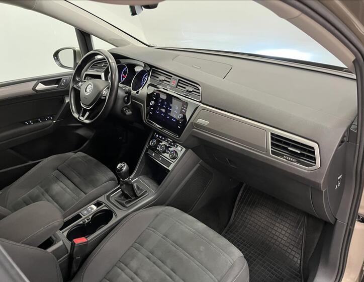 Volkswagen Touran 22