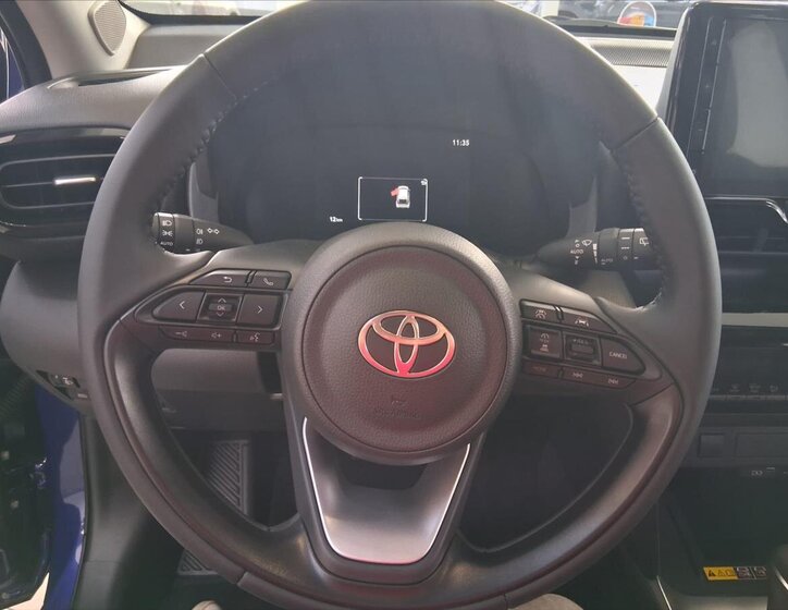 Toyota Yaris Cross SUV 1,5 l 68 kw