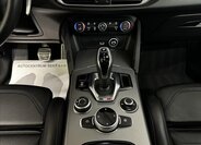 Alfa Romeo Stelvio 36