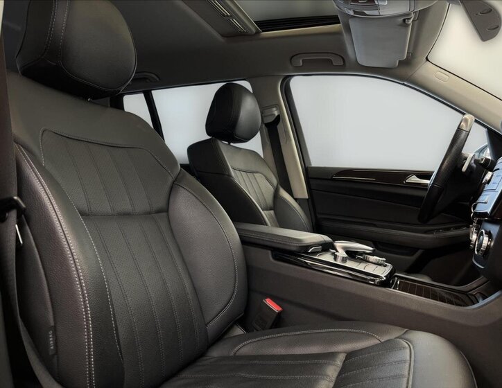 Mercedes-Benz GLS 15