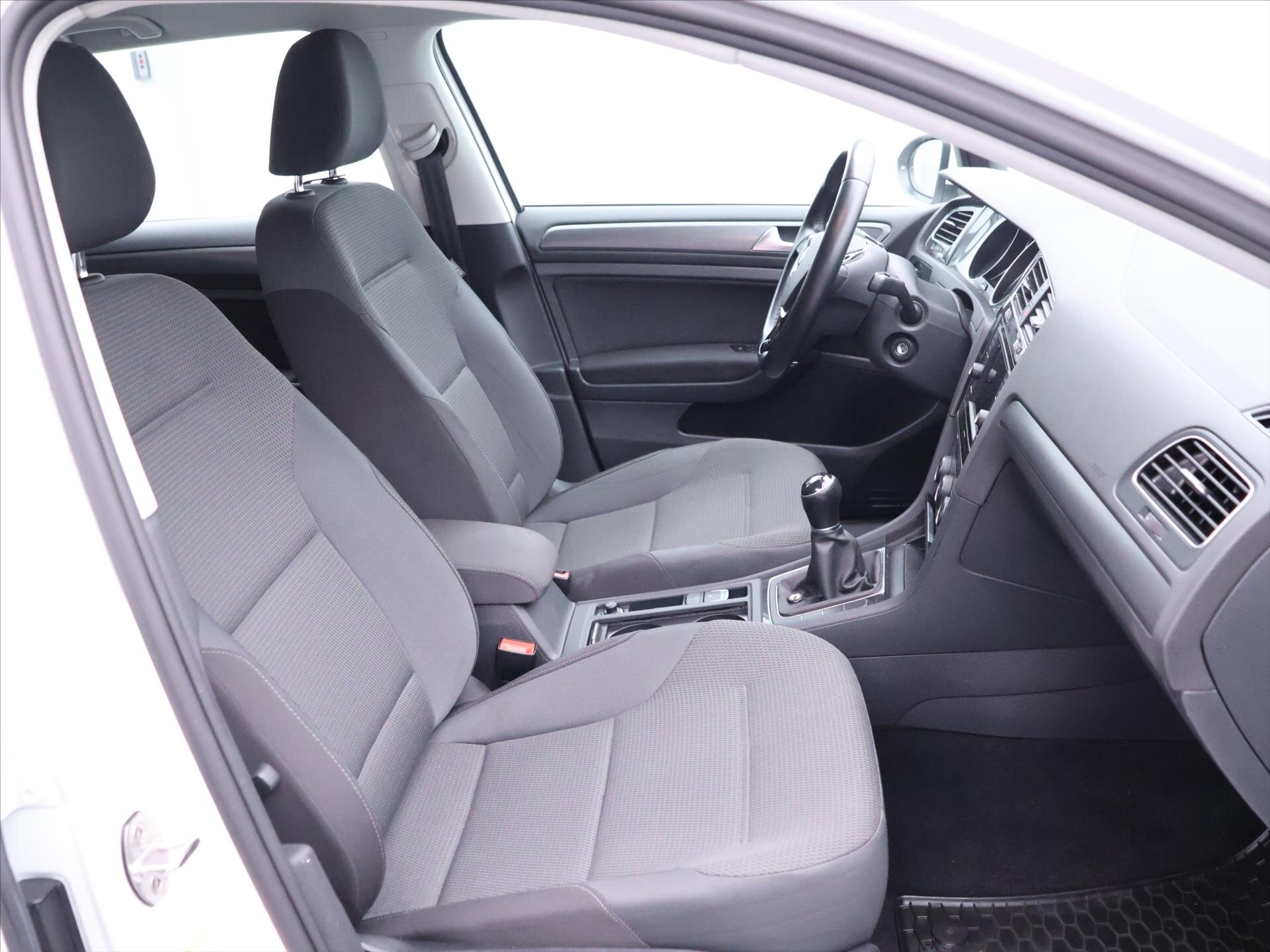 Volkswagen Golf Kombi 999,0 85 kw