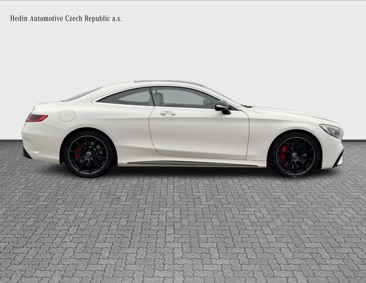 Mercedes-Benz Třídy S Kupé 4,0 l 450 kw