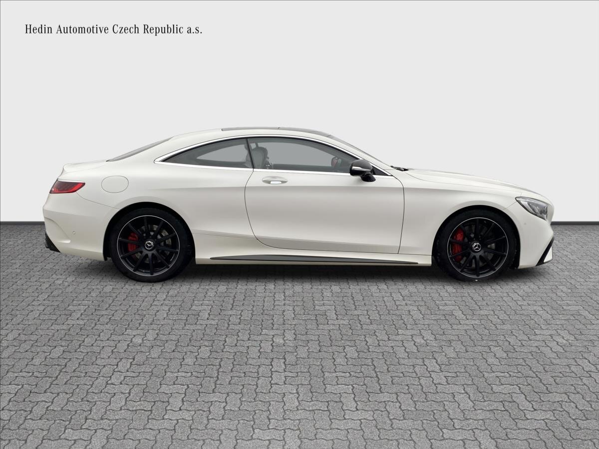 Mercedes-Benz Třídy S Kupé 4,0 l 450 kw