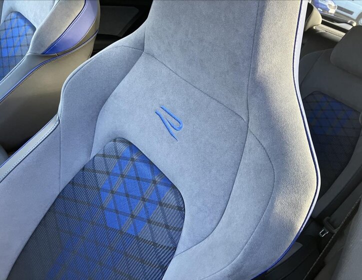 Volkswagen Golf Hatchback 2,0 l 245 kw