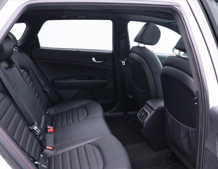 KIA Optima Kombi 2,0 l 175 kw