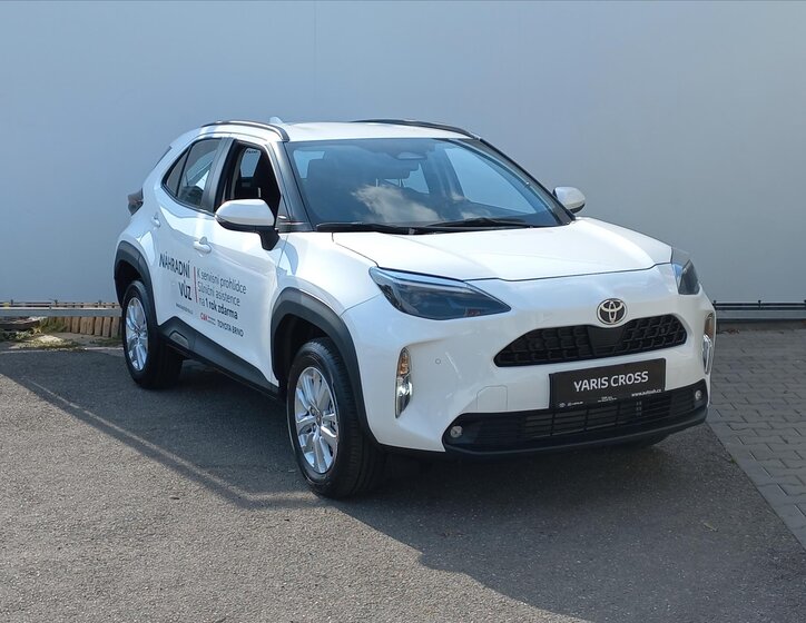 Toyota Yaris Cross CUV / Crossover 1,5 l 68 kw