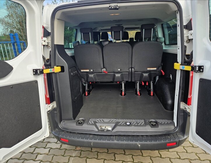 Ford Transit Custom 6