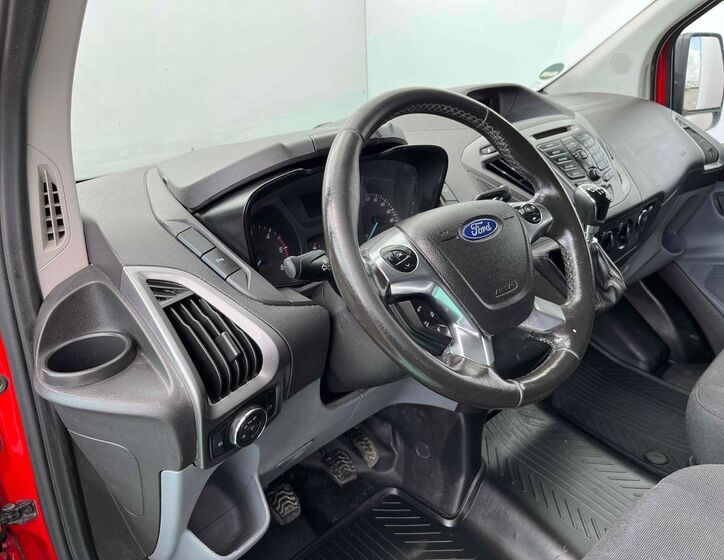 Ford Transit Custom 6