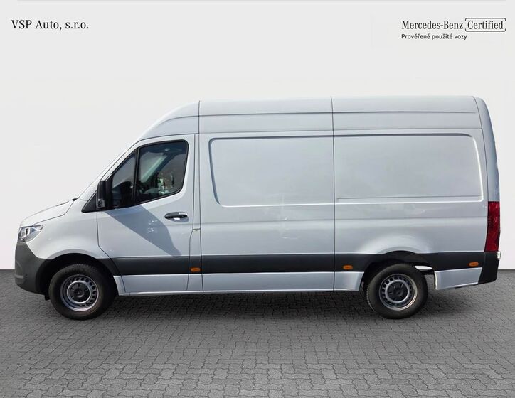 Mercedes-Benz Sprinter 2