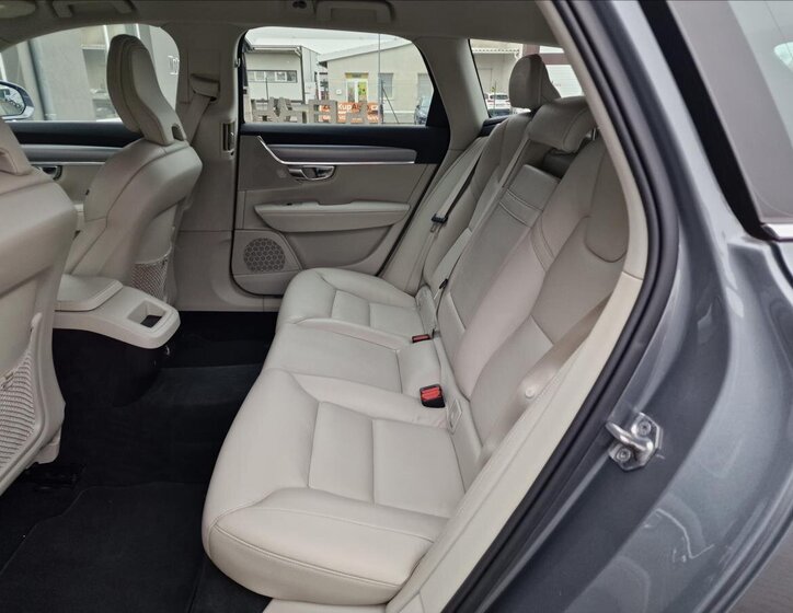 Volvo V90 Kombi 2,0 l 140 kw