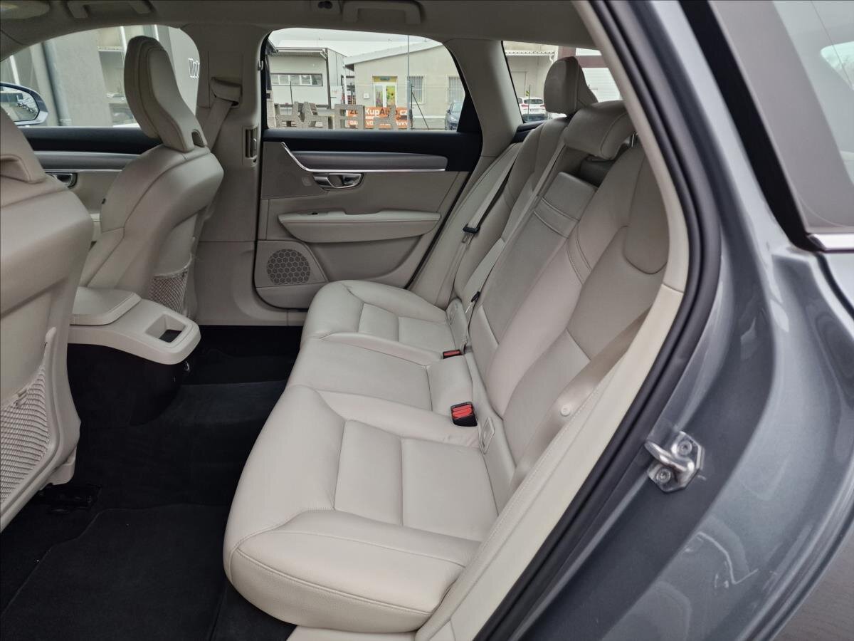 Volvo V90 Kombi 2,0 l 140 kw