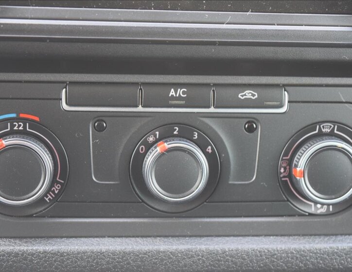 Volkswagen Transporter Kombi 2,0 l 110 kw