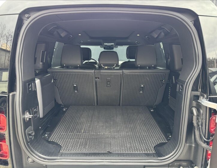 Land Rover Defender Ostatní 3,0 l 221 kw