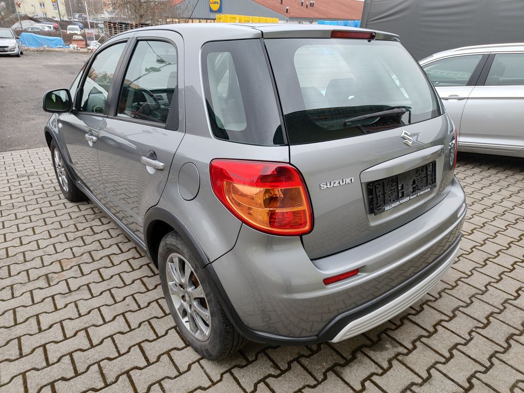 Suzuki SX4