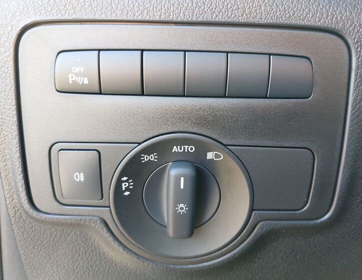 Mercedes-Benz Vito 21