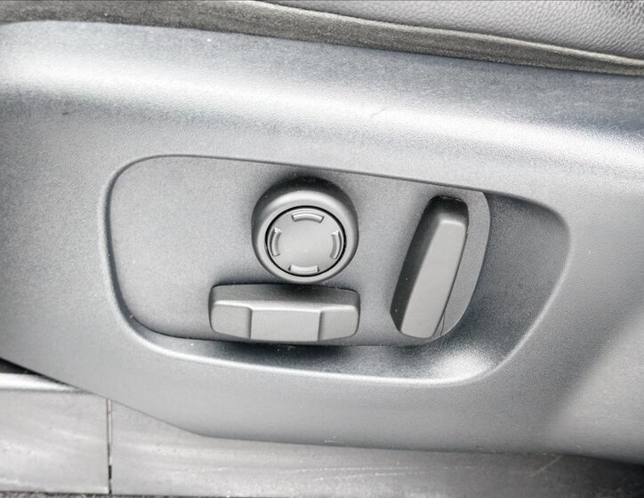 Land Rover Discovery SUV 3,0 l 190 kw