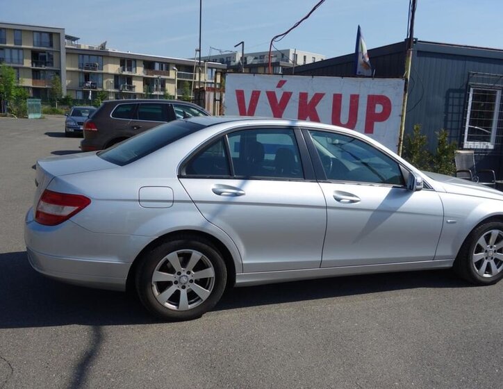 Mercedes-Benz Třídy C 9