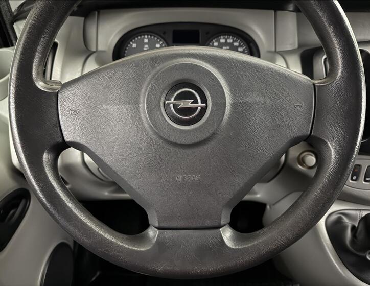 Opel Vivaro 8