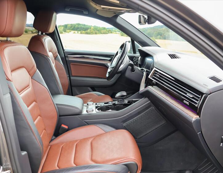 Volkswagen Touareg 13