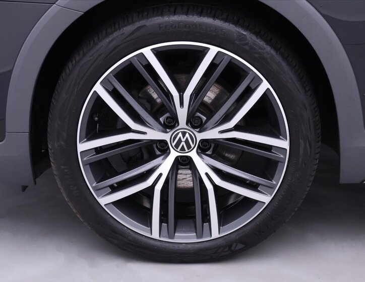 Volkswagen Passat 37