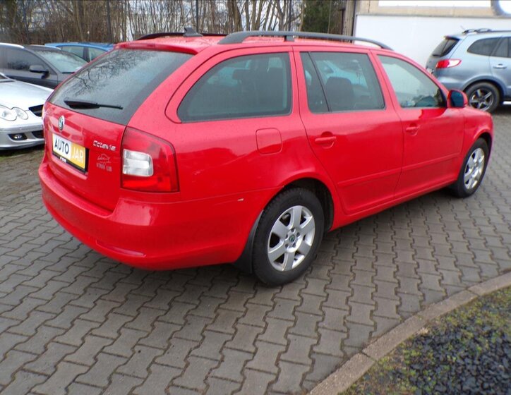 Škoda Octavia Kombi 2,0 l 103 kw