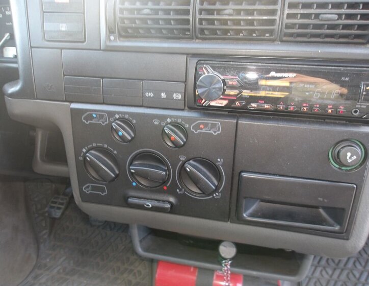 Volkswagen Multivan VAN / Minibus 2,5 l 75 kw