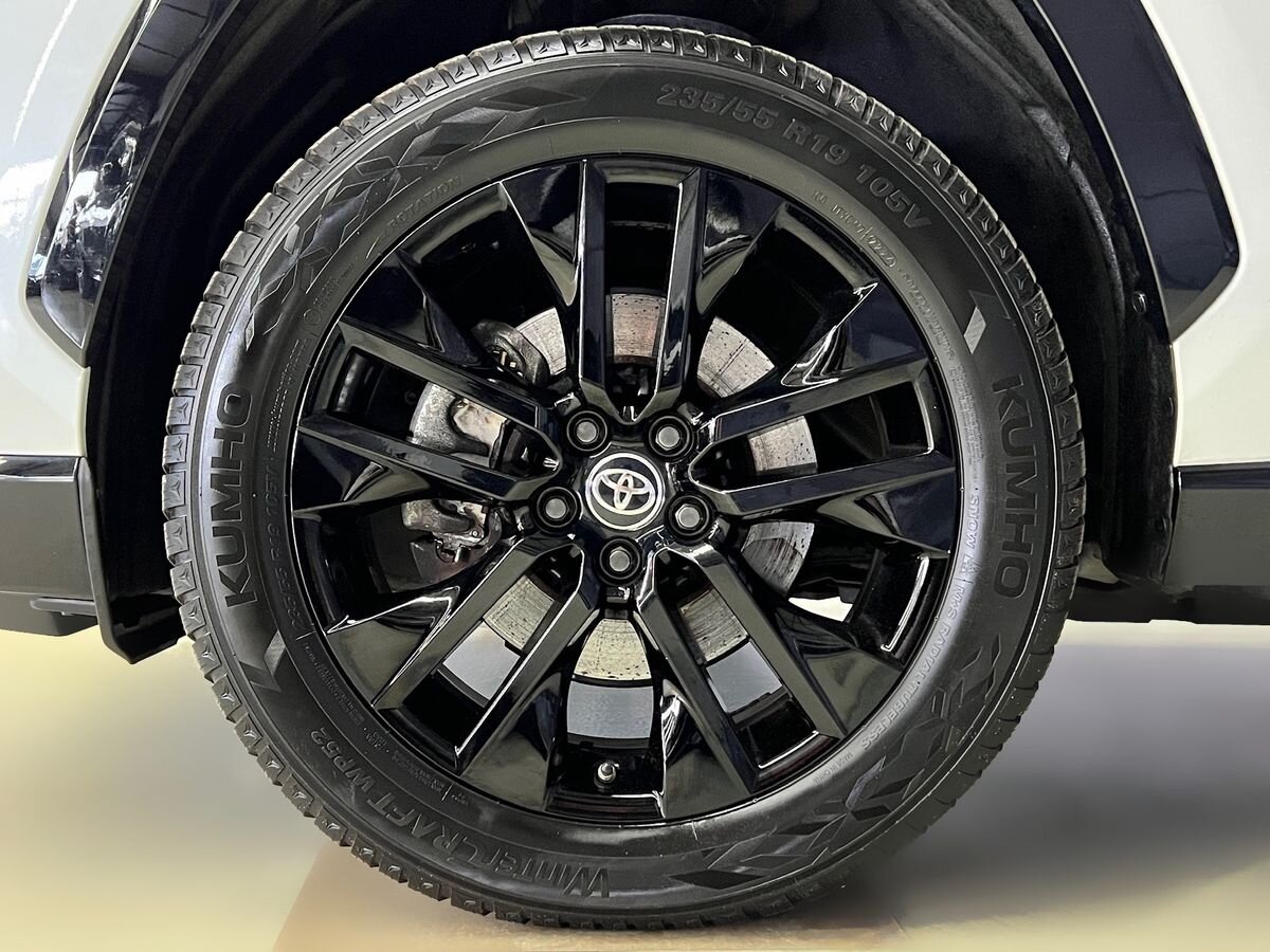 Toyota RAV4 SUV 2,5 l 163 kw