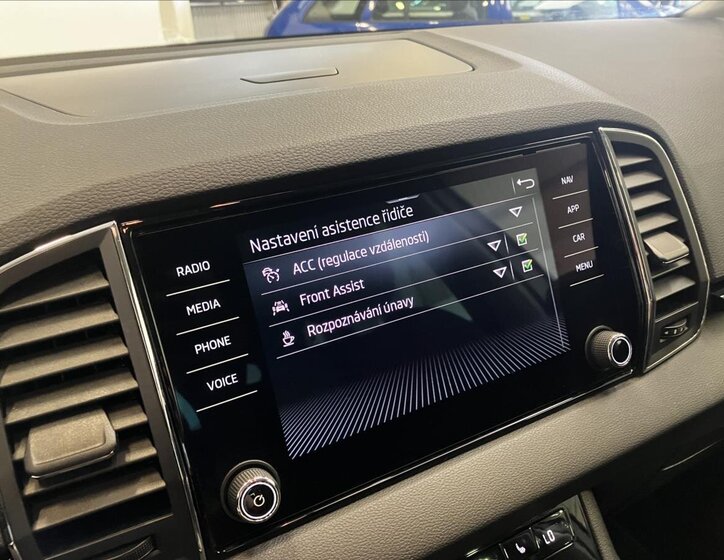 Škoda Karoq SUV / Terénní 2,0 l 85 kw