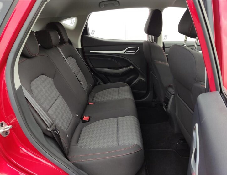 MG ZS SUV / Terénní 1,5 l 78 kw