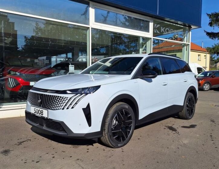 Peugeot 5008 1