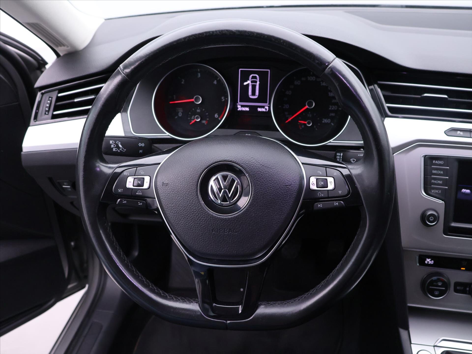 Volkswagen Passat Kombi 1,6 l 88 kw