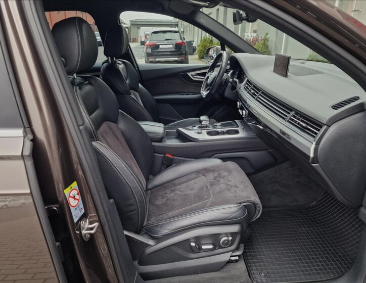 Audi Q7 SUV / Terénní 3,0 l 210 kw