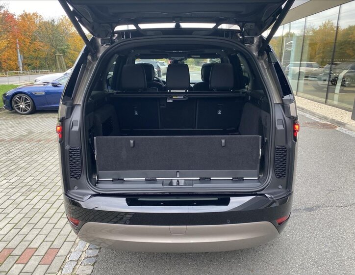 Land Rover Discovery 23