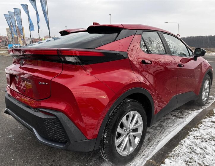 Toyota C-HR Hatchback 1,8 l 72 kw