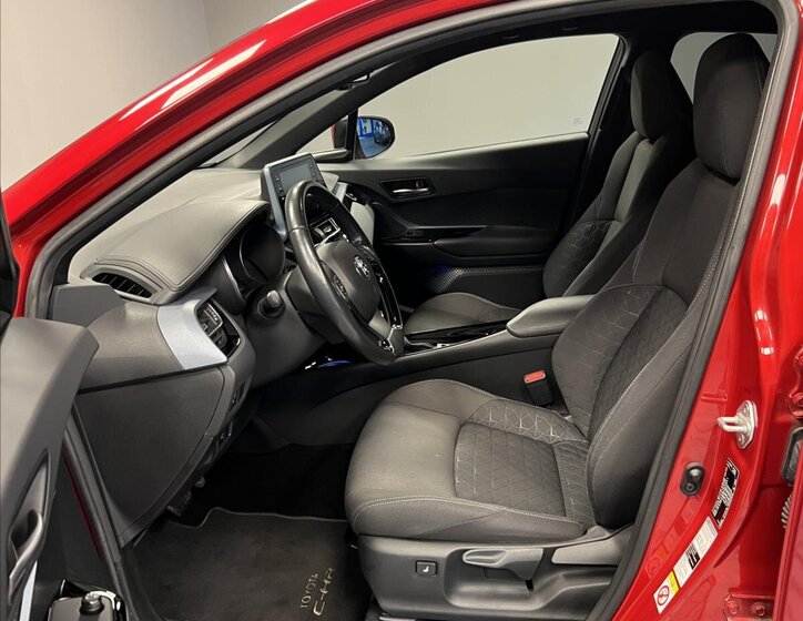 Toyota C-HR 9