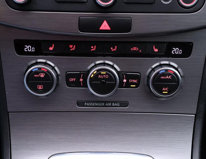 Volkswagen Passat Kombi 1,4 l 90 kw