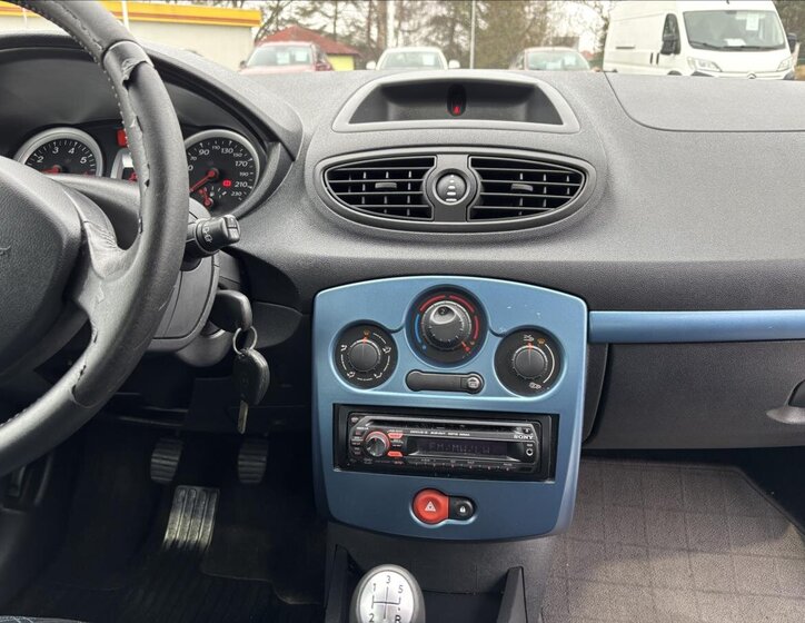 Renault Clio Hatchback 1,1 l 55 kw