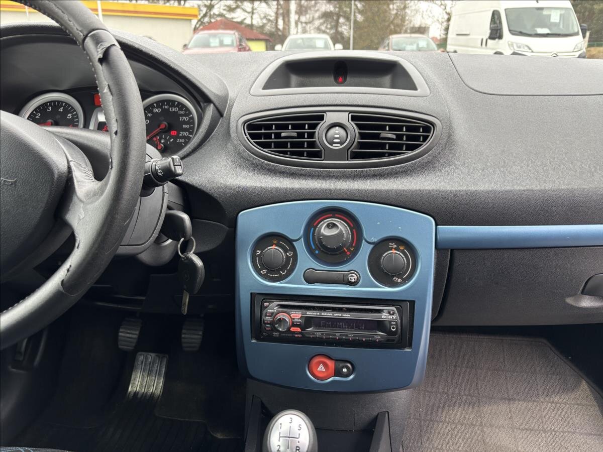 Renault Clio Hatchback 1,1 l 55 kw