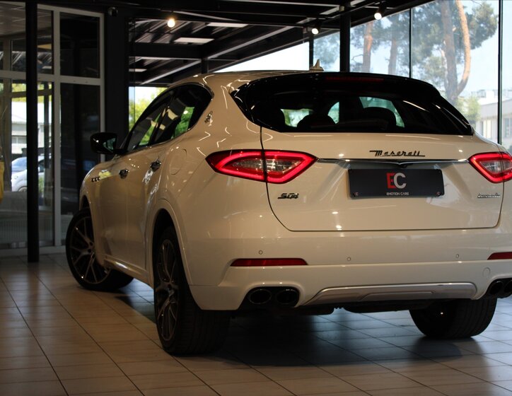 Maserati Levante SUV 3,0 l 316 kw